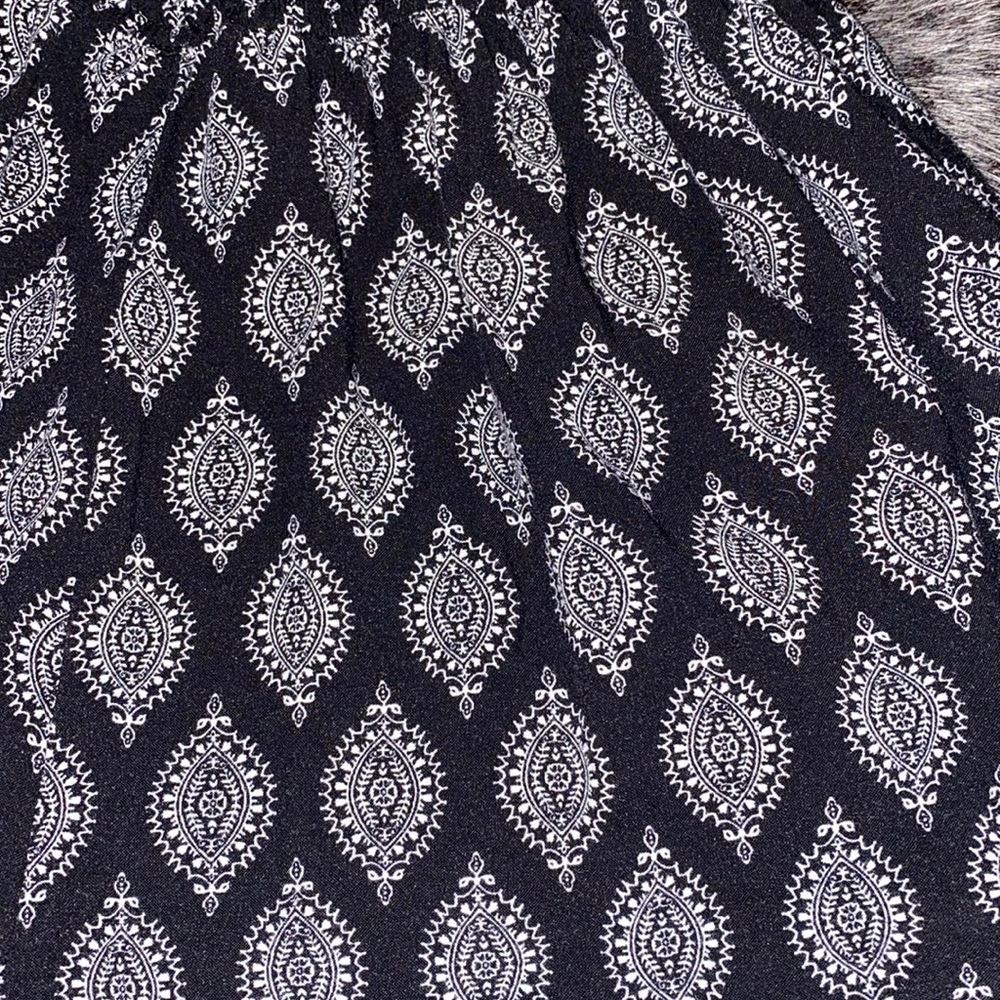Button Back Romper - Picture 2 of 6